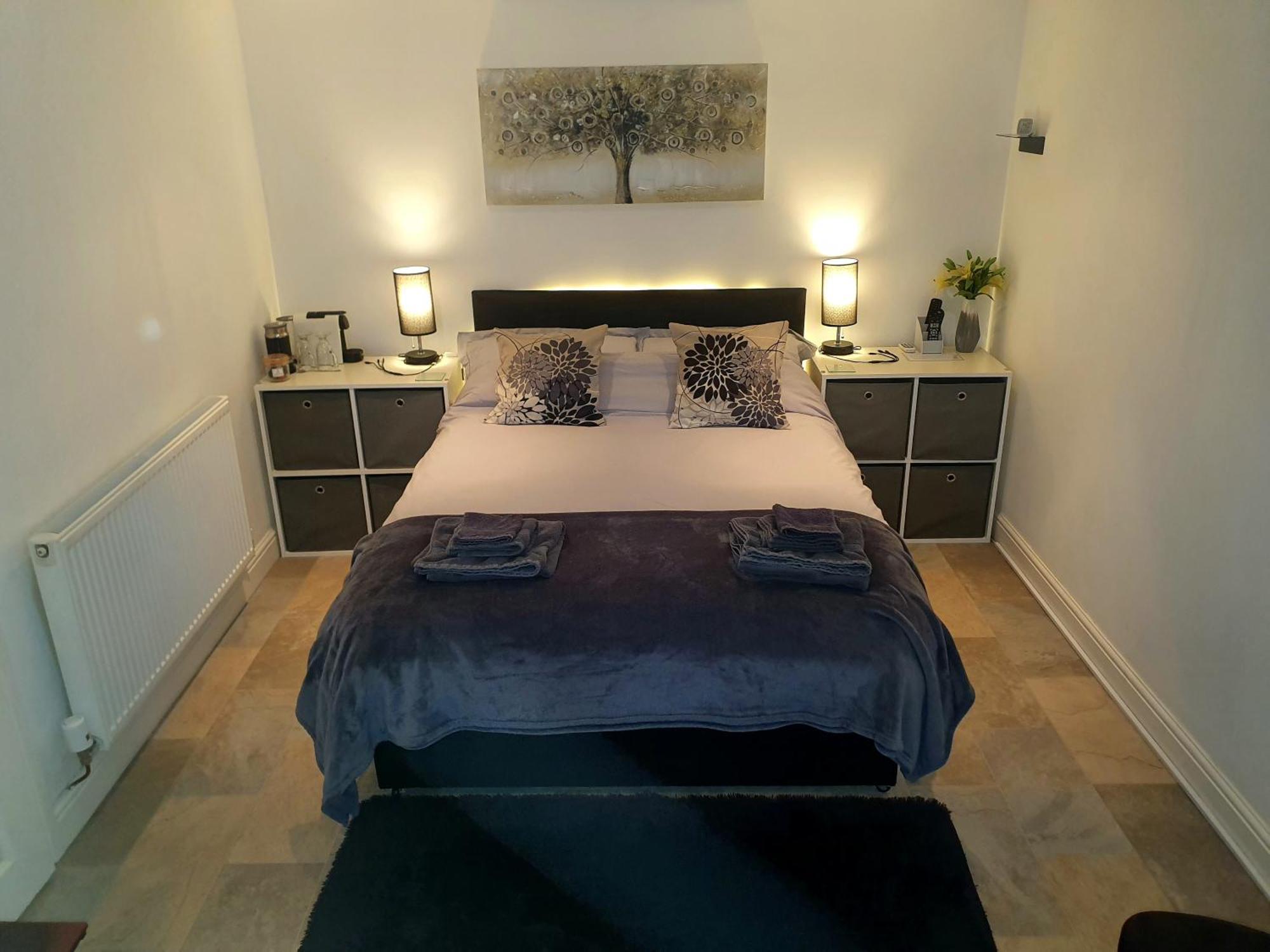 Idyllic 2 Bedroom Self-Contained Upsidedown Annexe ランドリンドッド・ウェルズ エクステリア 写真